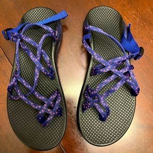 Size 8 Chacos women’s sandals.